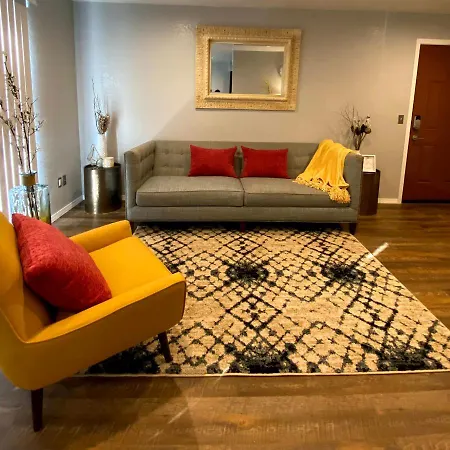 Evie's Campus-close 2 bedroom luxury Oklahoma City Extérieur photo