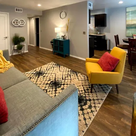 Evie's Campus-close 2 bedroom luxury Oklahoma City Extérieur photo
