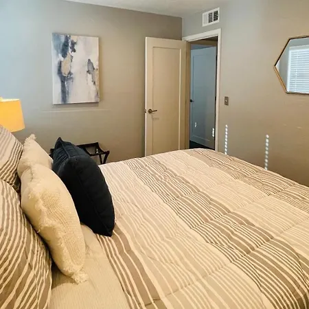 Evie's Campus-close 2 bedroom luxury Oklahoma City Extérieur photo