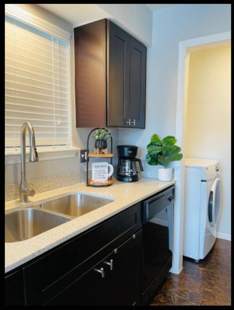 Evie's Campus-close 2 Bedroom Luxury Appartement *